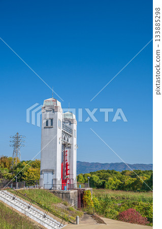 京都市伏見區伏見碼頭眺望,現代工業發展遺產-三須鎖 京都市伏見區伏見碼頭眺望,現代工業發展遺產-三須鎖 133885298