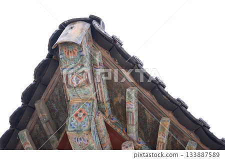Close-up of Neatly Arranged Korean Traditional Tiled Roof and Eaves 133887589