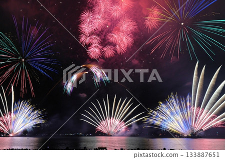 Fireworks at Kehi no Matsubara 133887651