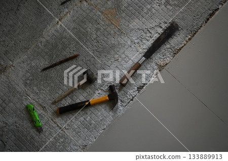 Tools used for installing tiles 133889913