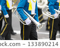 行進樂隊遊行樂器 133890214
