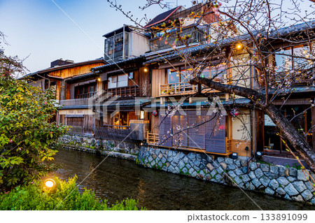 Gion Streetscape, Kyoto City 133891099