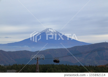 從神奈川縣箱根町湧谷的索道上眺望富士山 133892114