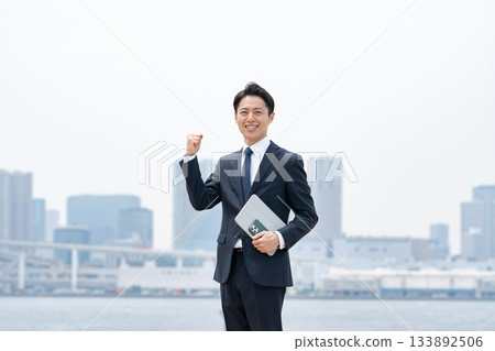 商人天空拳頭 133892506