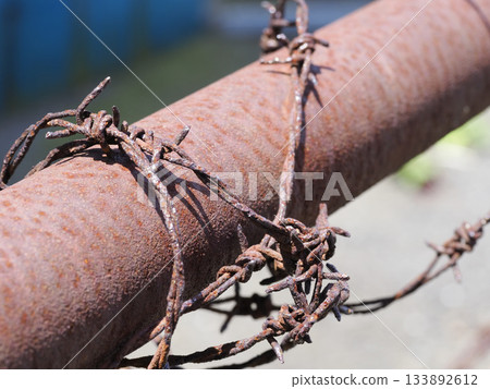 Barbed wire Barbed wire 133892612