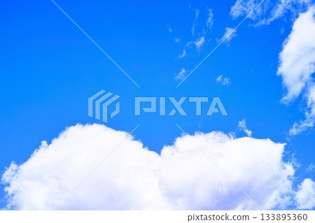 藍色的天空和雲圖像 藍色的天空和雲圖像 133895360