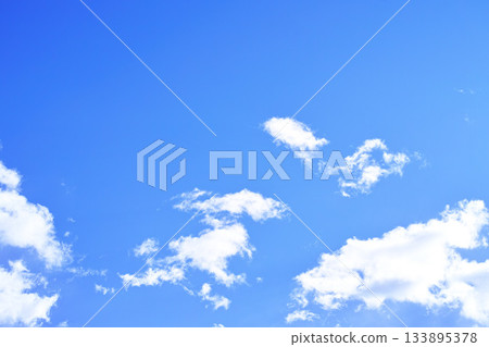 藍色的天空和雲圖像 藍色的天空和雲圖像 133895378