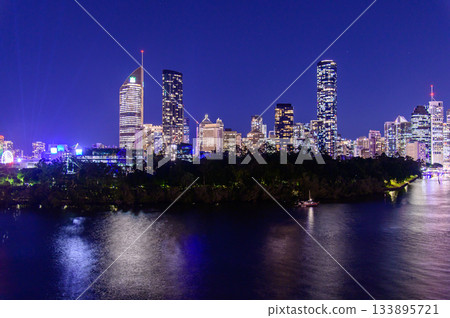 澳洲布里斯班美麗的夜景 133895721