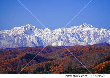 View from the autumn Daibo Pass 133895752