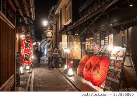 Kyoto Pontocho 133896890