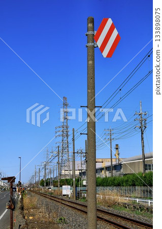 「死區」指位於直流電氣化區及交流電氣化區邊界處的區段。 133898075