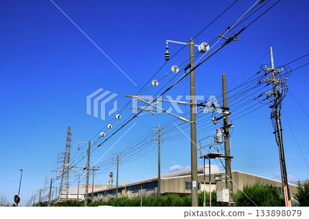 A "dead section" is a section that is located at the boundary between DC and AC electrified sections. A "dead section" is a section that is located at the boundary between DC and AC electrified sections. 133898079