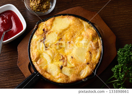 Spanish Omelette 133898661