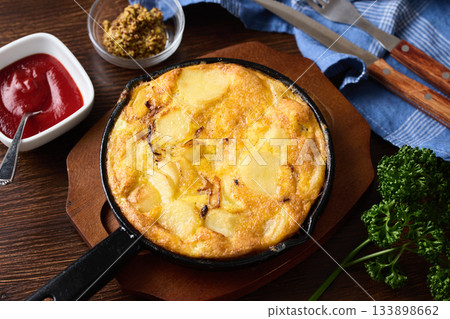 Spanish Omelette 133898662