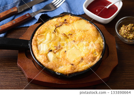 Spanish Omelette 133898664