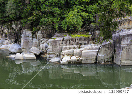 Nezamenotoko, Agematsu Town, Nagano Prefecture: A beautiful rocky valley surrounded by lush forests and clear streams 133900757