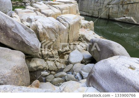 Nezamenotoko, Agematsu Town, Nagano Prefecture: A beautiful rocky valley surrounded by lush forests and clear streams 133900766
