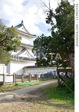 Tatsumi Tower and walking path at Akashi Castle (Akashi Park) in Hyogo Prefecture Tatsumi Tower and walking path at Akashi Castle (Akashi Park) in Hyogo Prefecture 133903438