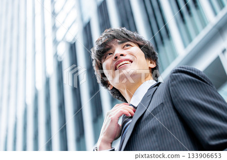 一個年輕的商人 133906653