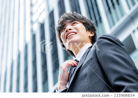 一個年輕的商人 133906654