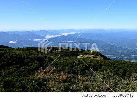 Climbing Mt. Daisen, Tottori Prefecture Climbing Mt. Daisen, Tottori Prefecture 133908712