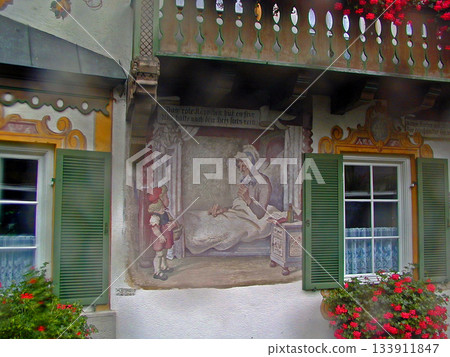 德國，巴伐利亞州，奧伯阿默高，壁畫小鎮，小紅帽之家 133911847