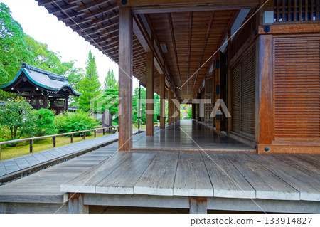 Head temple Chishaku-in Temple Lecture hall and Karamon gate 133914827