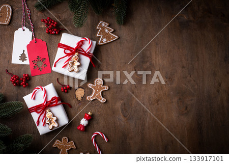 Cristmas background with gift box 133917101