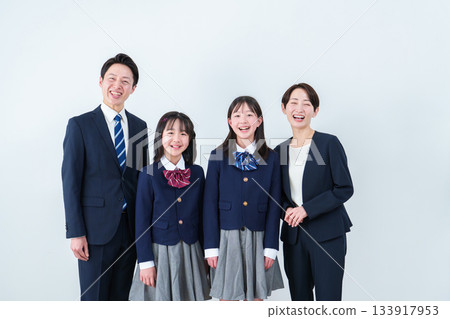 Family, parent and child, entrance ceremony, graduation ceremony Family, parent and child, entrance ceremony, graduation ceremony 133917953