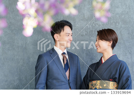 Men and women in their 30s going on a matchmaking date (kimono, suit, married couple) 133919694