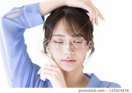 Beauty image of young women Beauty image of young women 133924876