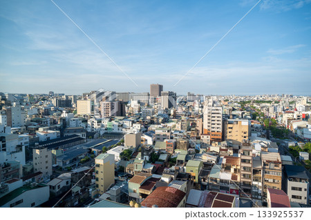台灣台南,2025年6月30日:藍天下的台南市鳥瞰圖。 台灣台南,2025年6月30日:藍天下的台南市鳥瞰圖。 133925537