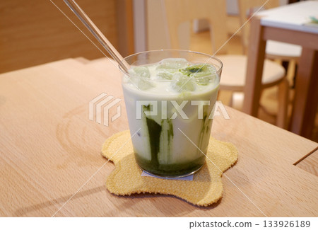 green tea matcha latte with milk 133926189