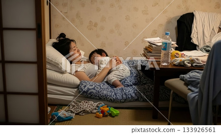 Co-sleeping for peace of mind at night for mom and baby 133926561