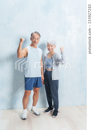 Senior men and women of sportsmen Senior men and women of sportsmen 133927283