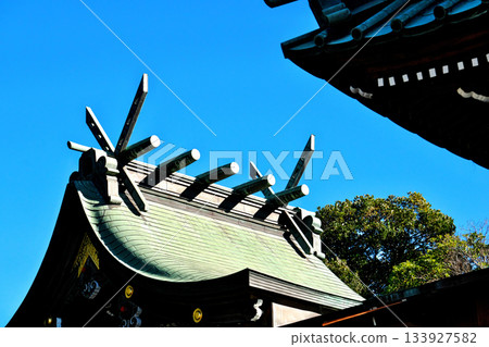 Hiratsuka City, Tamura Yasaka Shrine roof (winter, December) 133927582