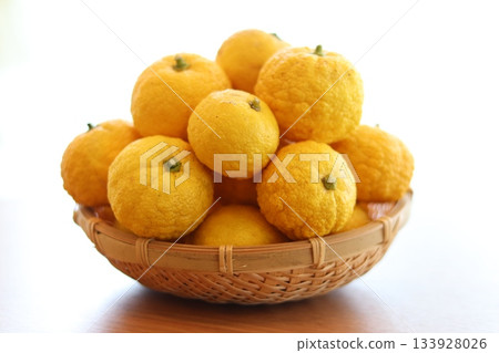 Yuzu in a basket 133928026