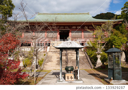 秋天的神戶,太山寺,本堂和秋葉 秋天的神戶,太山寺,本堂和秋葉 133929287