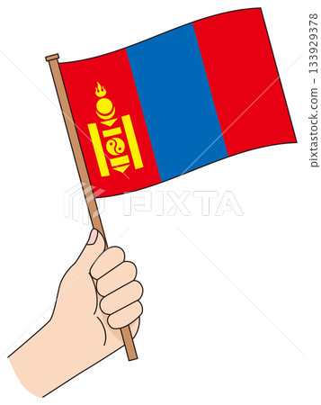 一手拿著一面簡單的蒙古國旗 133929378