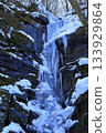 Frozen waterfall 133929864