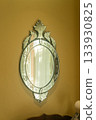 Antique style mirror 133930825