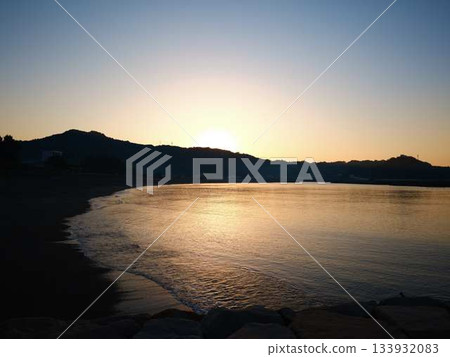 Sunset coast 133932083