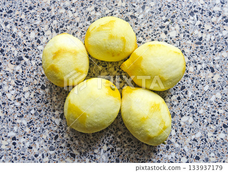 peeled lemons 133937179