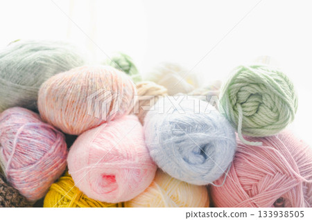 柔軟柔和的彩色毛線球 柔軟柔和的彩色毛線球 133938505