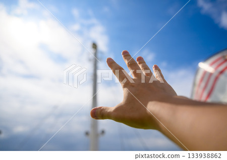 伸手摘星星 133938862