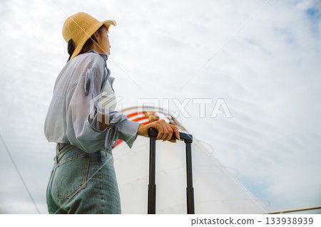 Women's cruise expectations 133938939