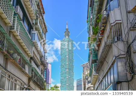 A beautiful cityscape of Taipei in Taiwan 133940539