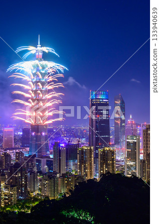 The beautiful Taipei 101 countdown fireworks The beautiful Taipei 101 countdown fireworks 133940639