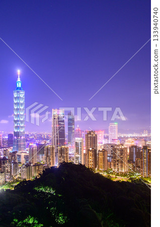 A beautiful night view of Taipei 101 Tower A beautiful night view of Taipei 101 Tower 133940740