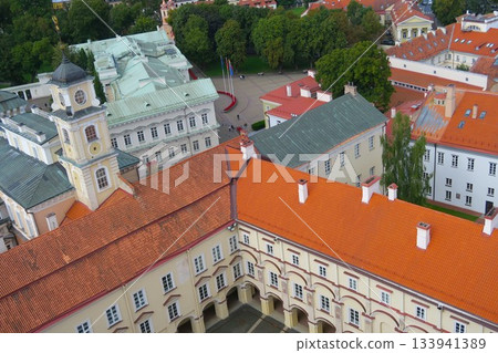 從聖約翰教堂鐘樓眺望維爾紐斯大學校園 133941389